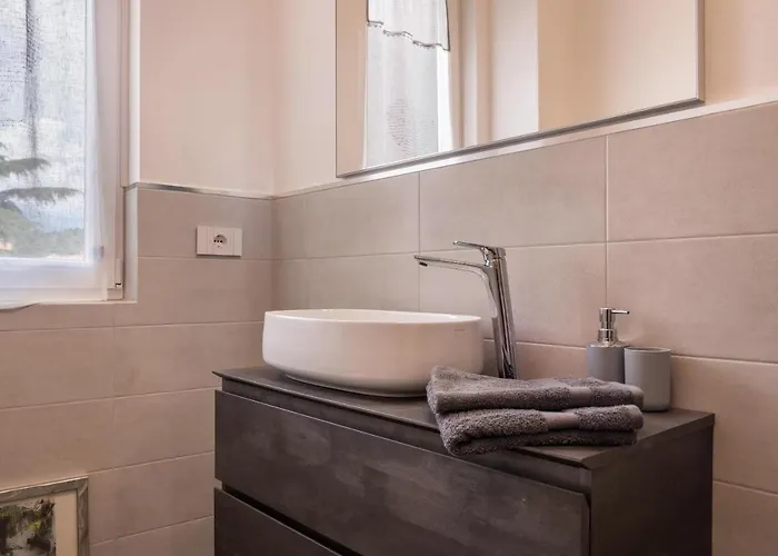 Lägenhet Maison Bibi Maggiore Laveno-Mombello